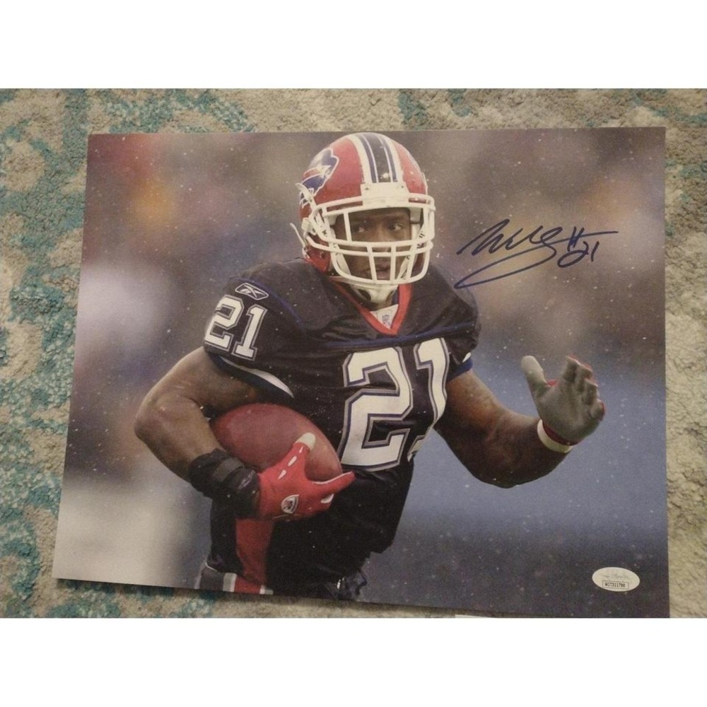 Buffalo Bills NFL autographed 11 x 14 Willis Mcgahee autographed photo with JSA
